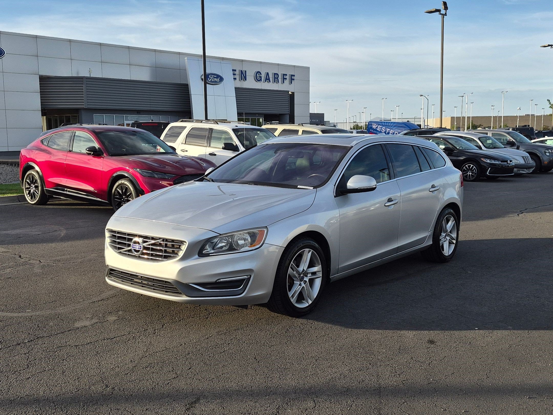 Used 2015 Bright Silver Metallic Volvo T5 Platinum image 8
