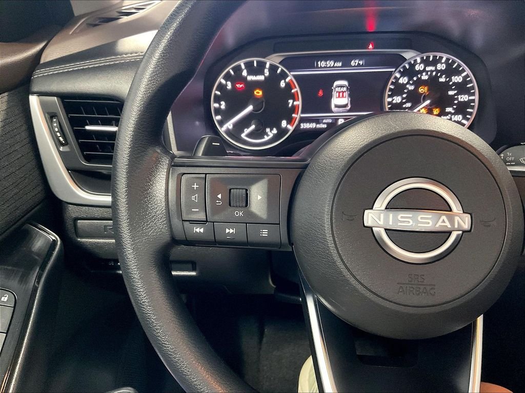 Used 2023 Gray Nissan S image 22