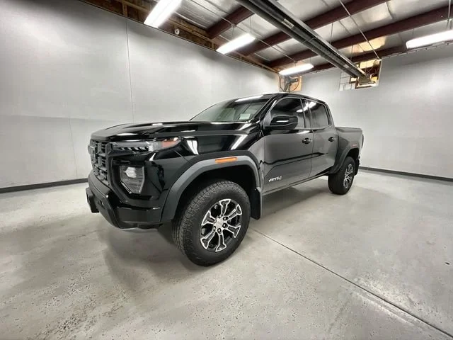 2024 GMC Canyon