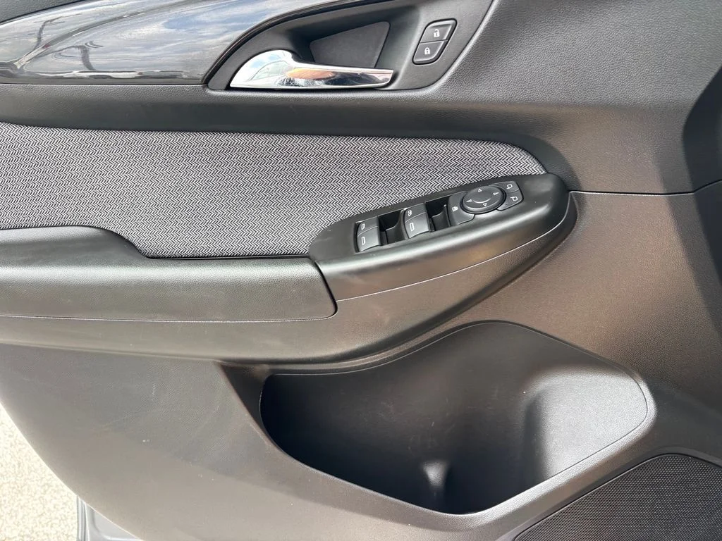 Used 2025 Gray Chevrolet LS image 21
