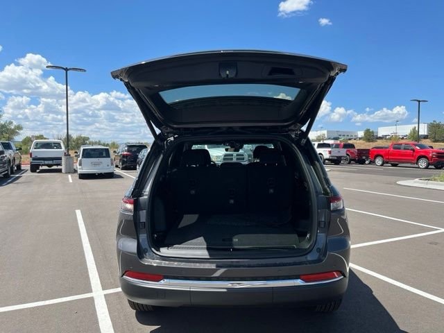 New 2026 Baltic Gray Metallic Clear-Coat Exterior Paint Jeep Laredo X image 21