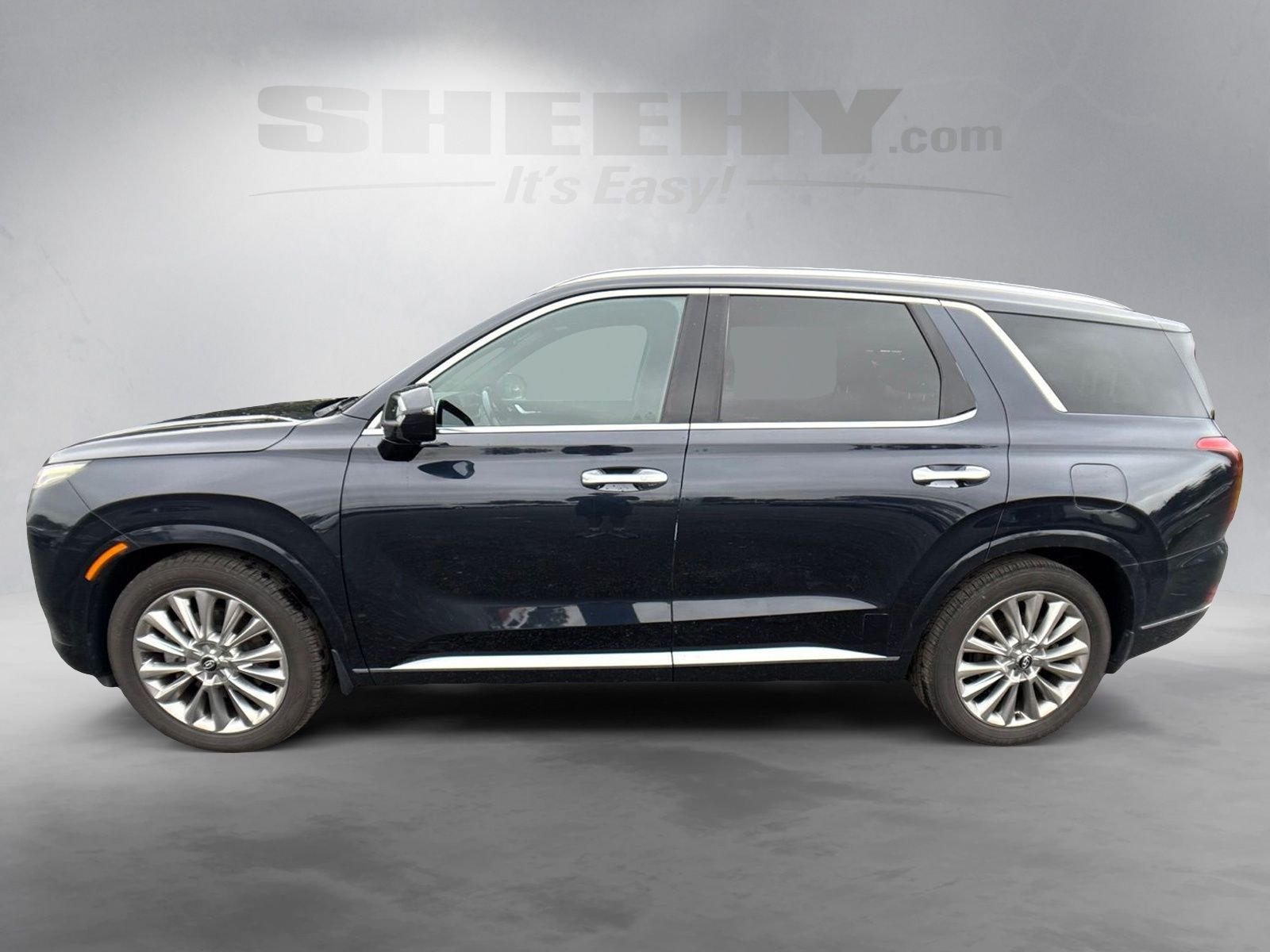 Used 2020 White Hyundai Limited image 19