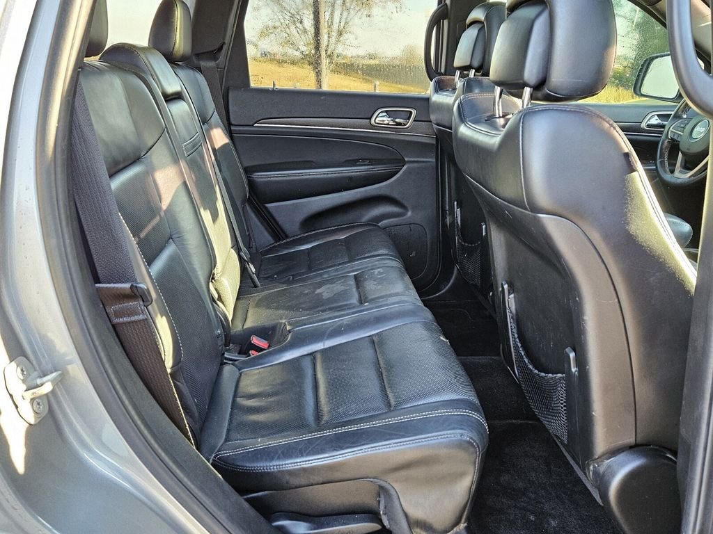 Used 2016 Silver Jeep Limited image 14