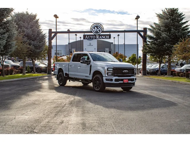 2026 Ford F-350 Super Duty LARIAT