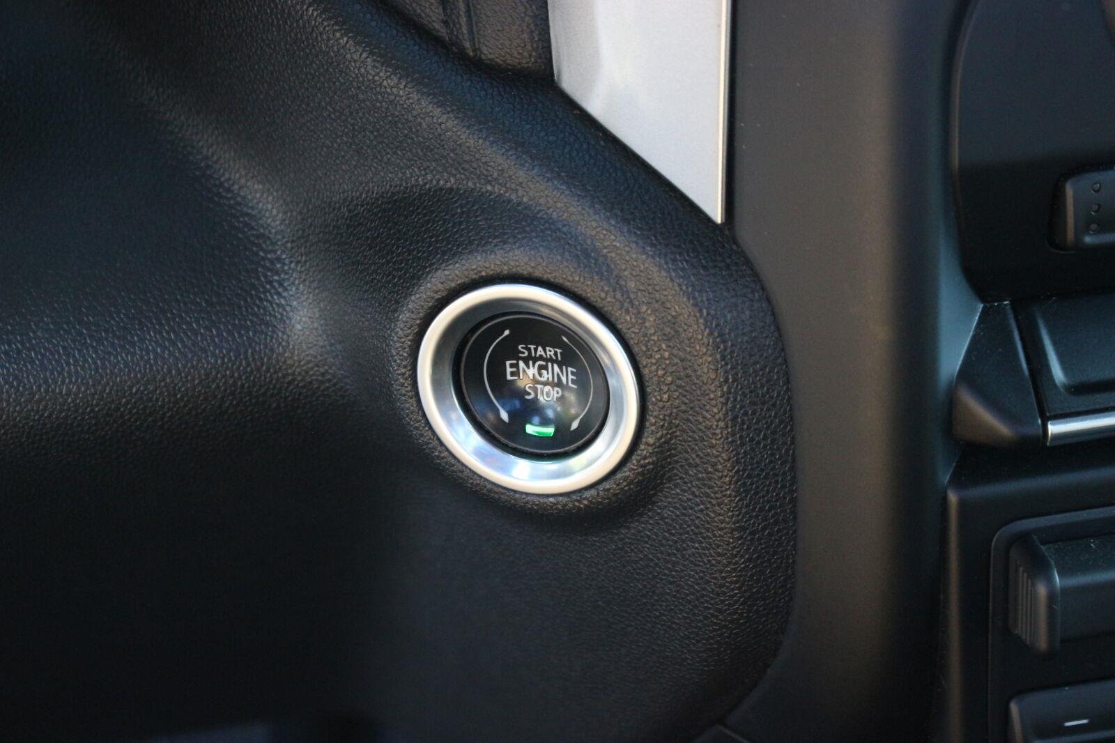Used 2022 SUMMIT WHITE Chevrolet RST image 32