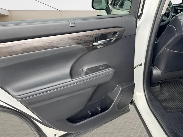 Used 2021 White Toyota Platinum image 13