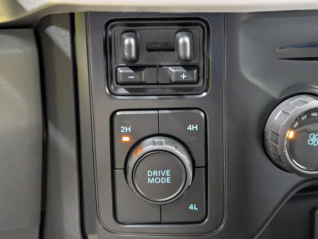 New 2026 Oxford White Ford F-350® XL image 7