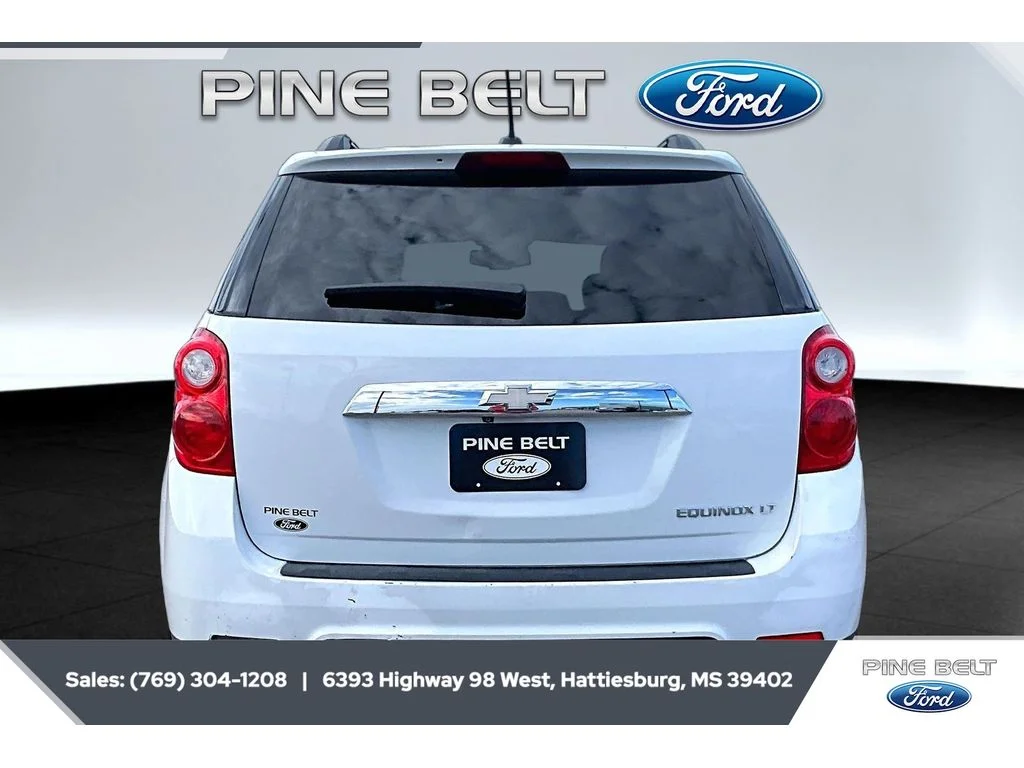 Used 2015 Summit White Chevrolet LT image 4