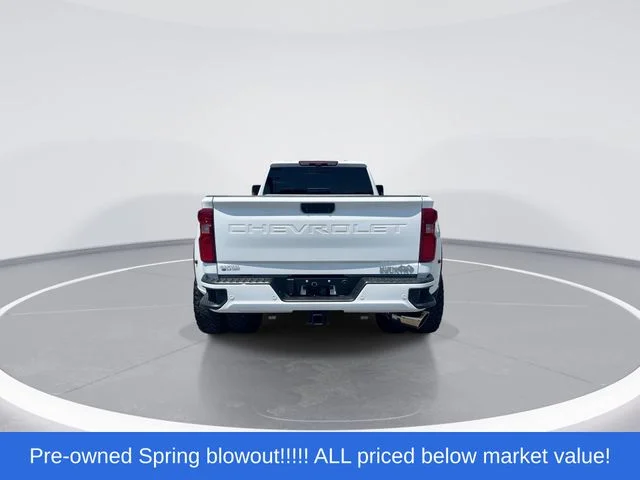 Used 2025 White Chevrolet High Country image 7