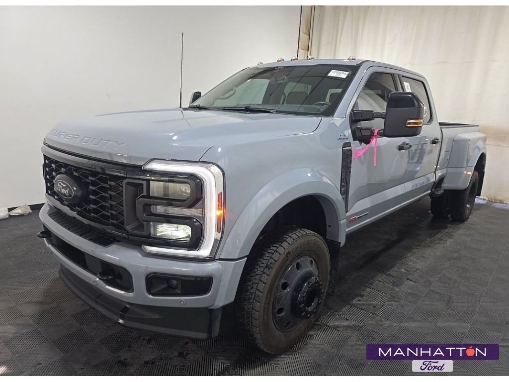 Used 2025 Glacier Gray Metallic TriCoat Ford Platinum image 1