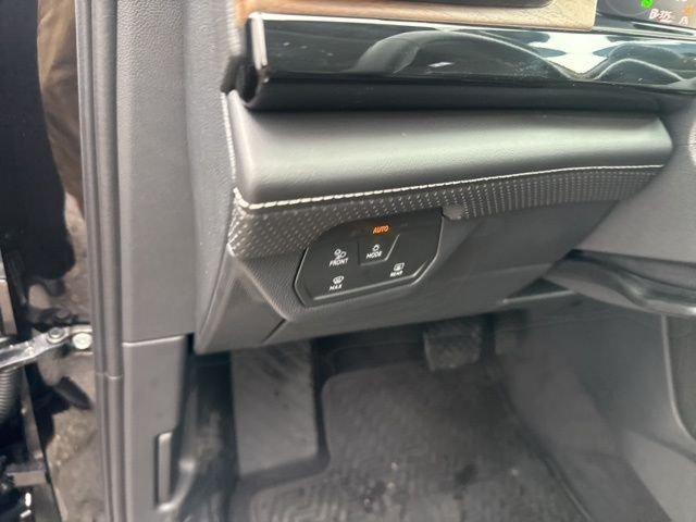 2026 Volkswagen Atlas SE w/Tech - Photo 30