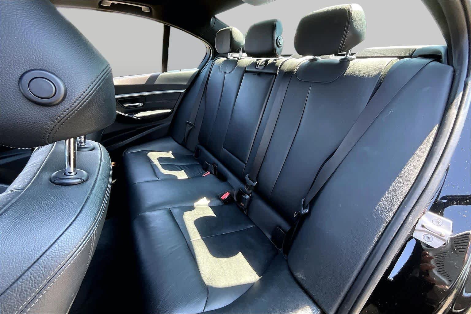 Used 2018 Black Sapphire Metallic BMW 330e iPerformance image 20