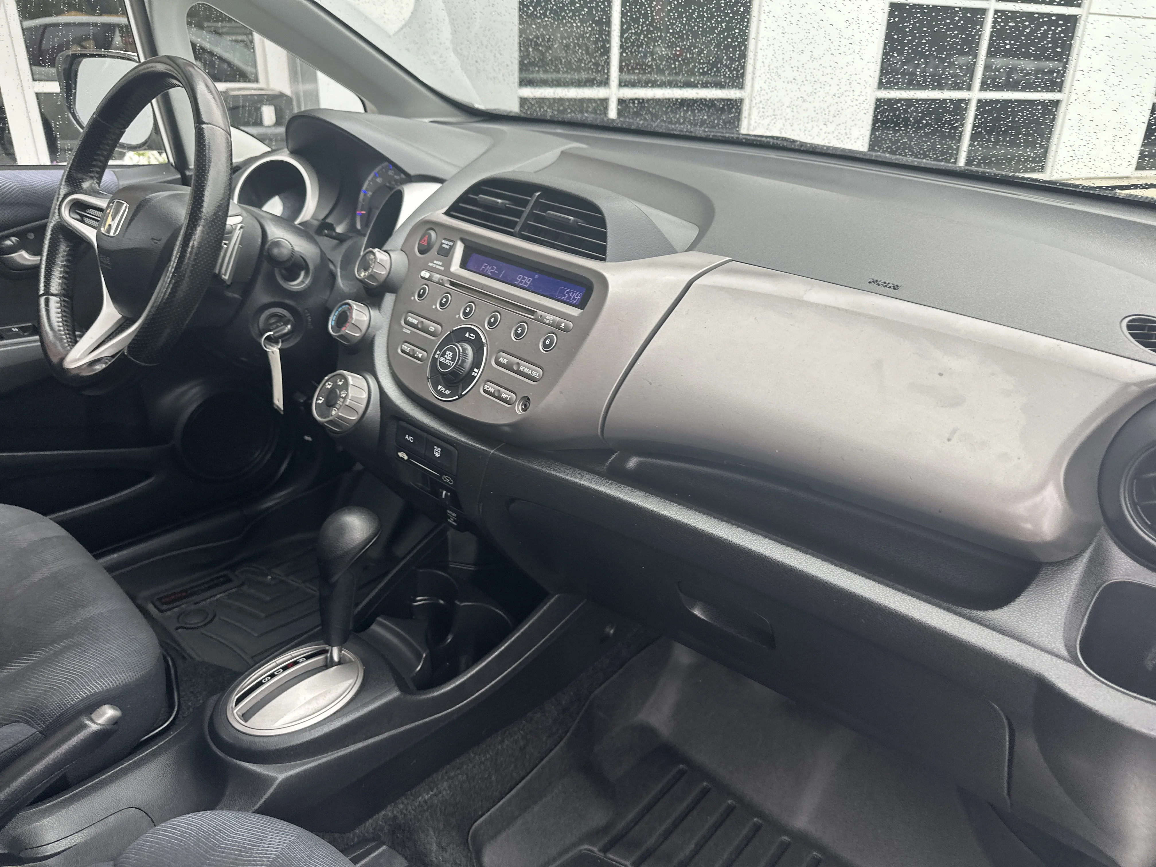 Used 2010 Taffeta White Honda Sport image 25