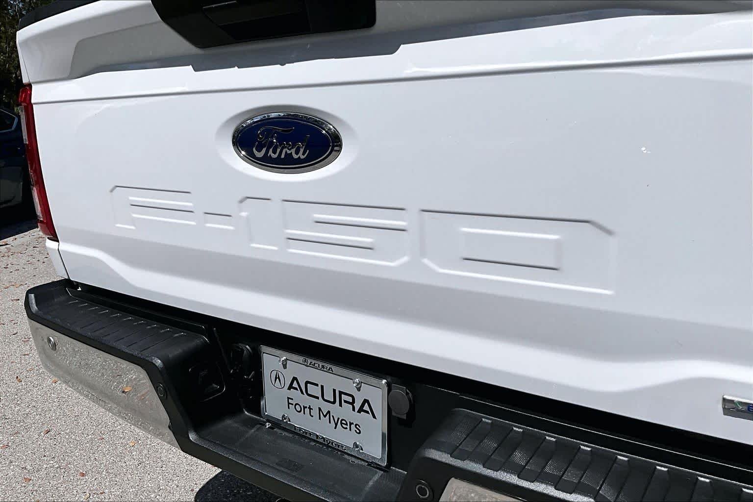 Used 2023 Oxford White Ford XL image 27
