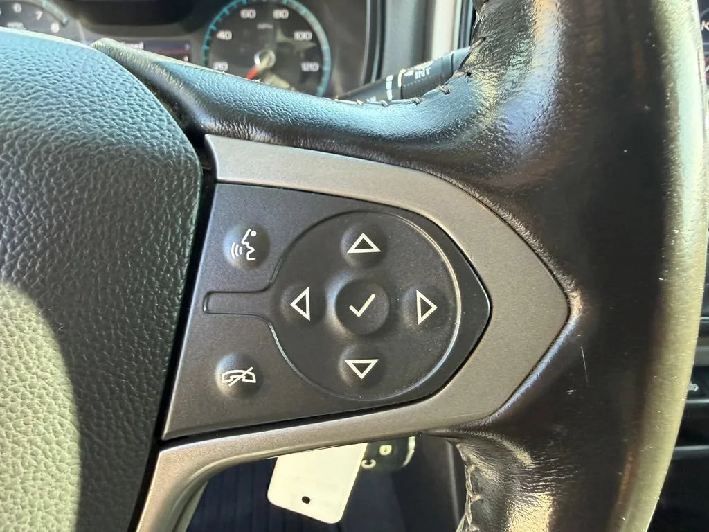 Used 2021 BRIGHT BLUE METALLIC Chevrolet 4WD Z71 image 18
