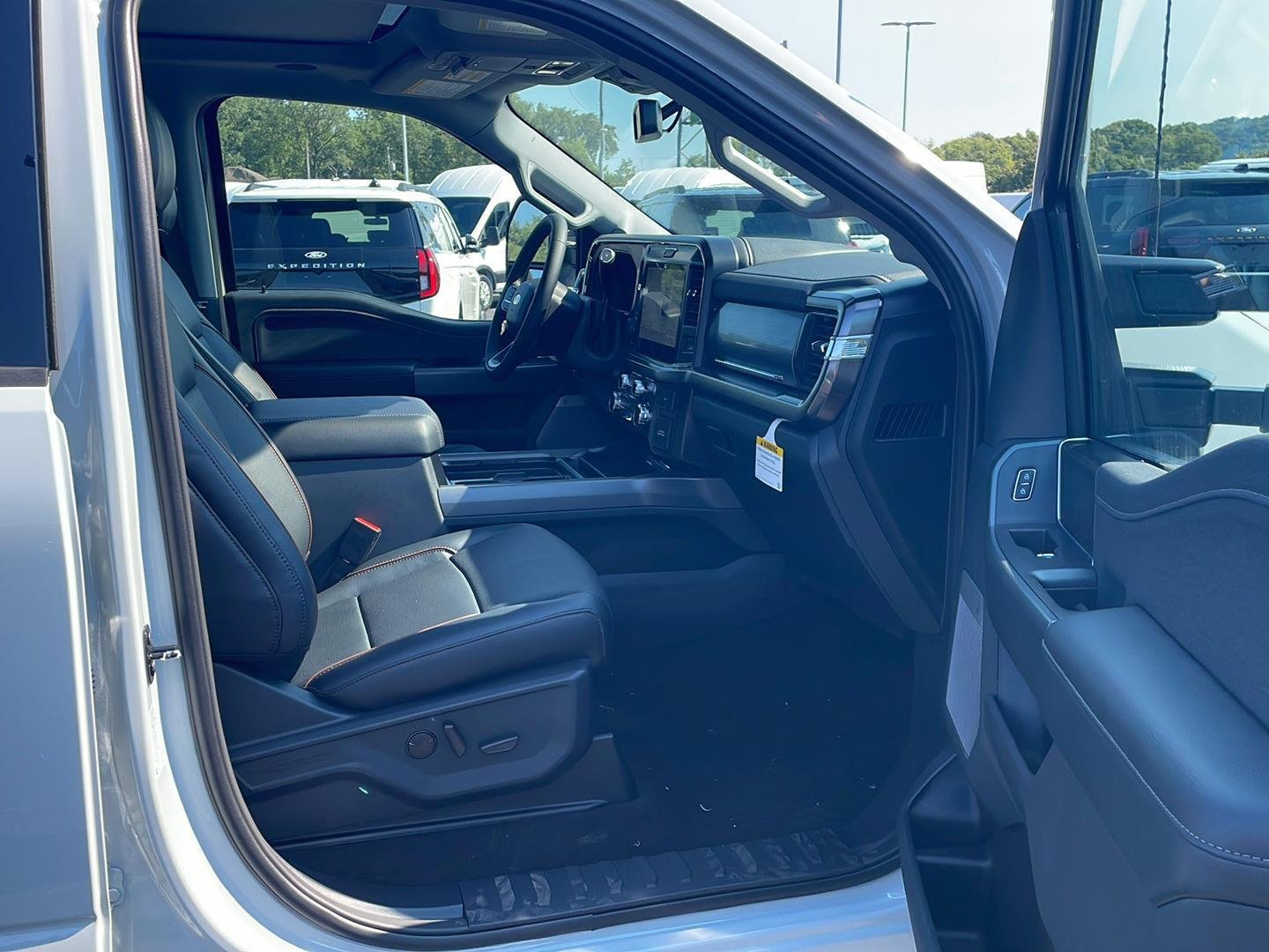 New 2026 Avalanche Ford F-350® Lariat® image 31
