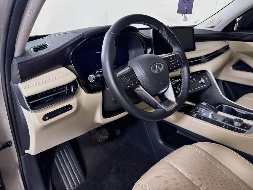 Certified Used 2024 Silver INFINITI Sensory image 12