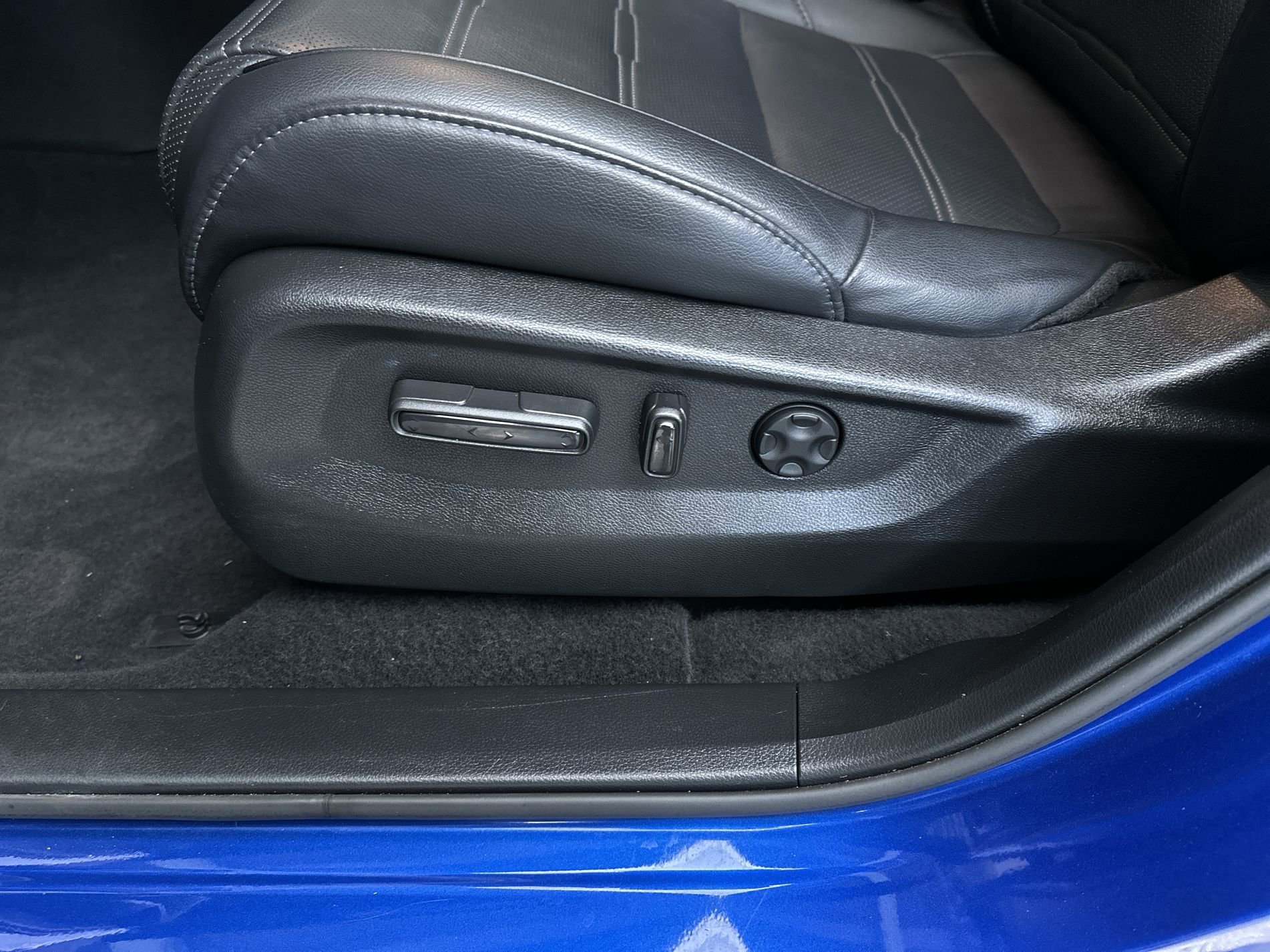 Used 2022 Aegean Blue Metallic Honda Touring image 14