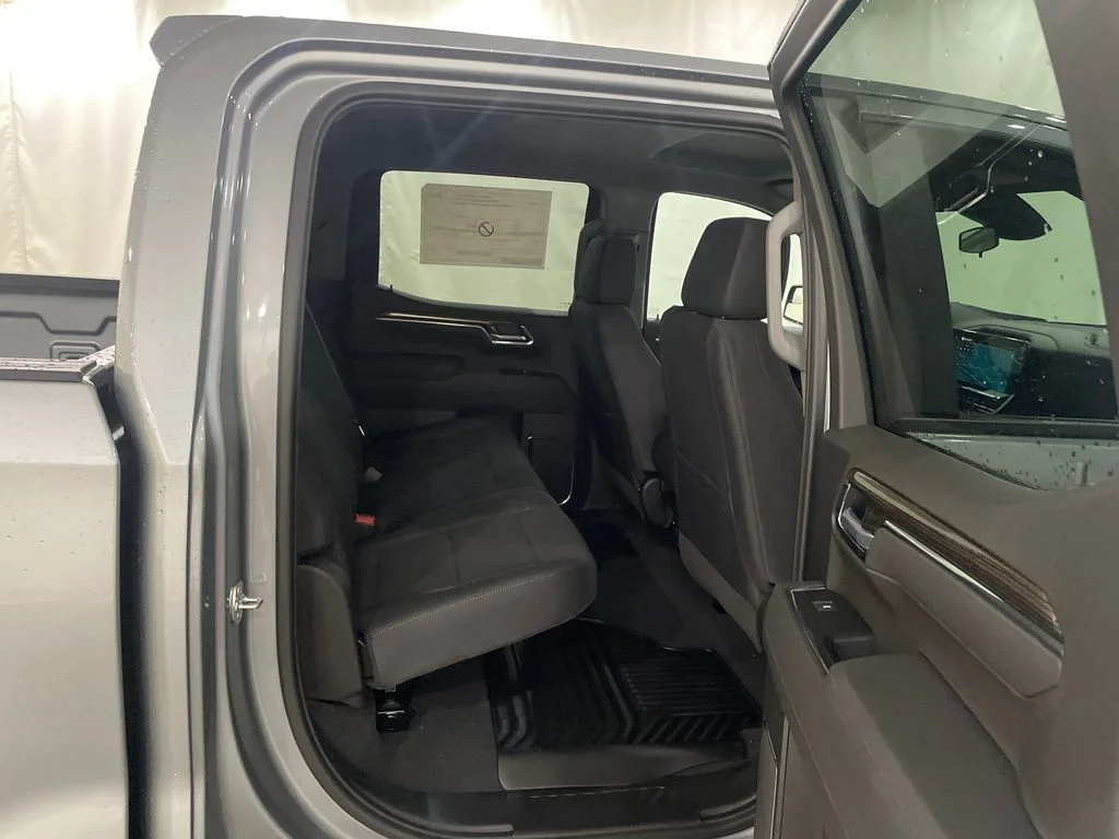 New 2026 Sterling Gray Metallic Chevrolet LT (2FL) image 24