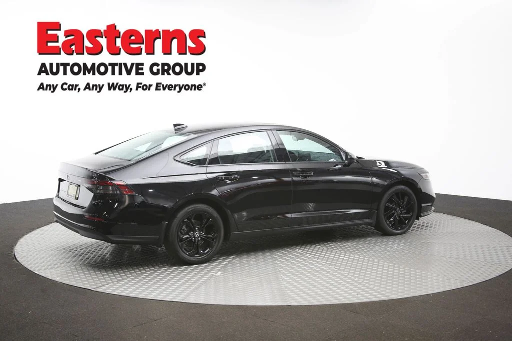Used 2025 Black Honda SE image 42