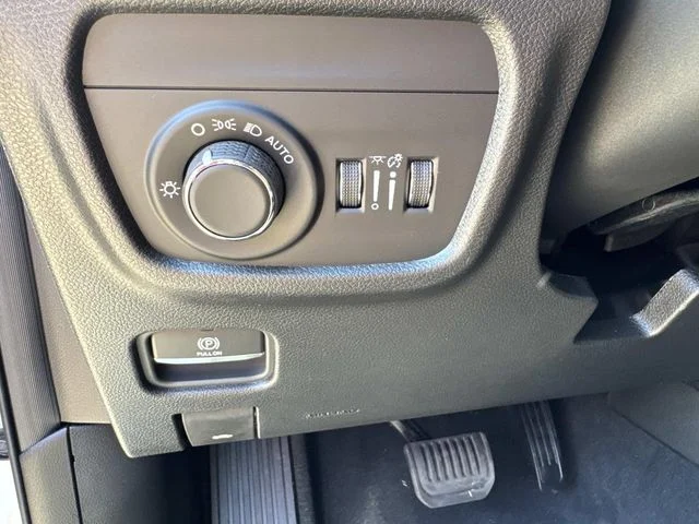 New 2026 White Jeep Laredo X image 20