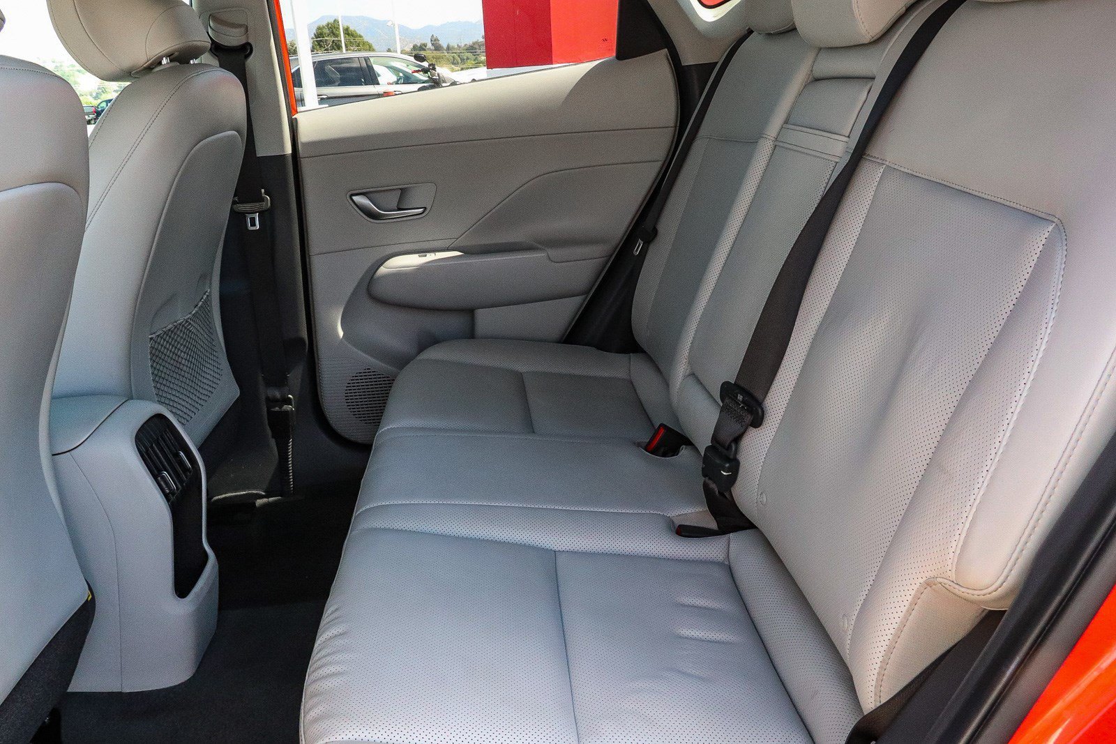 Used 2024 Soultronic Orange Pearl Hyundai Limited image 18