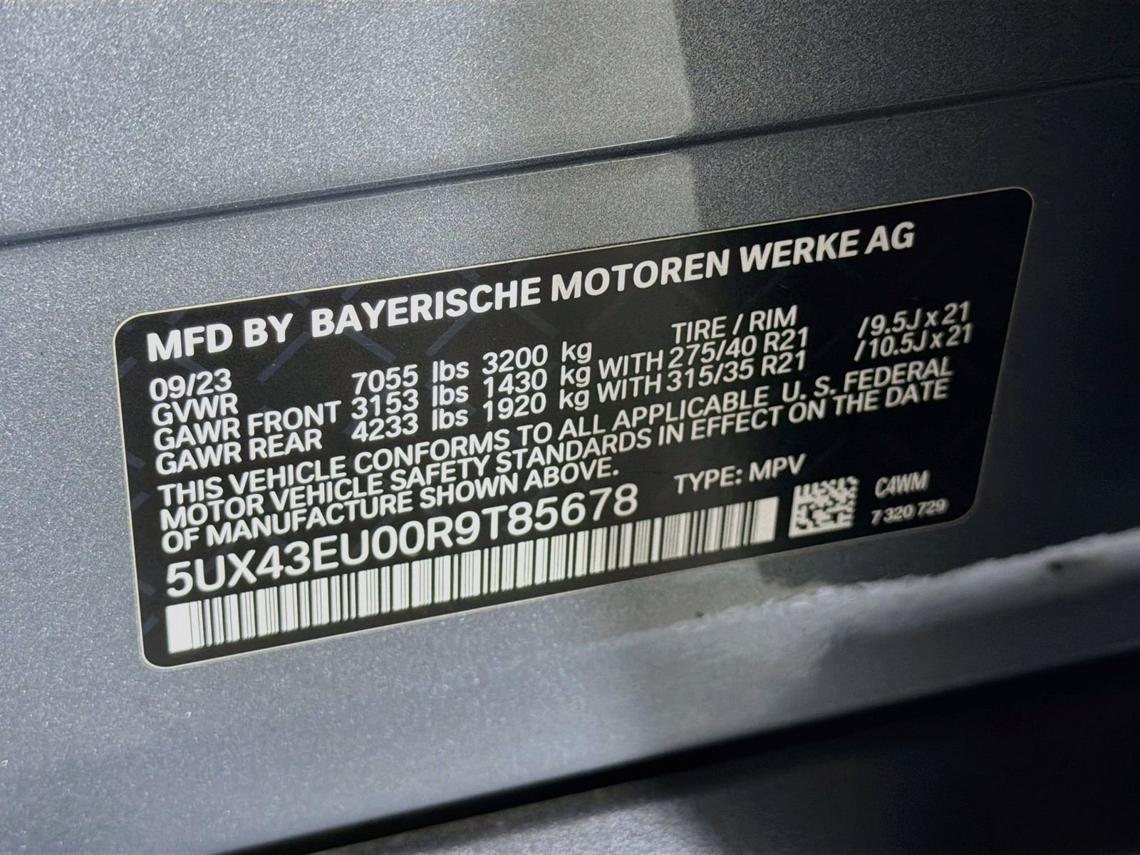 Certified Used 2024 Skyscraper Grey Metallic BMW xDrive50e image 33
