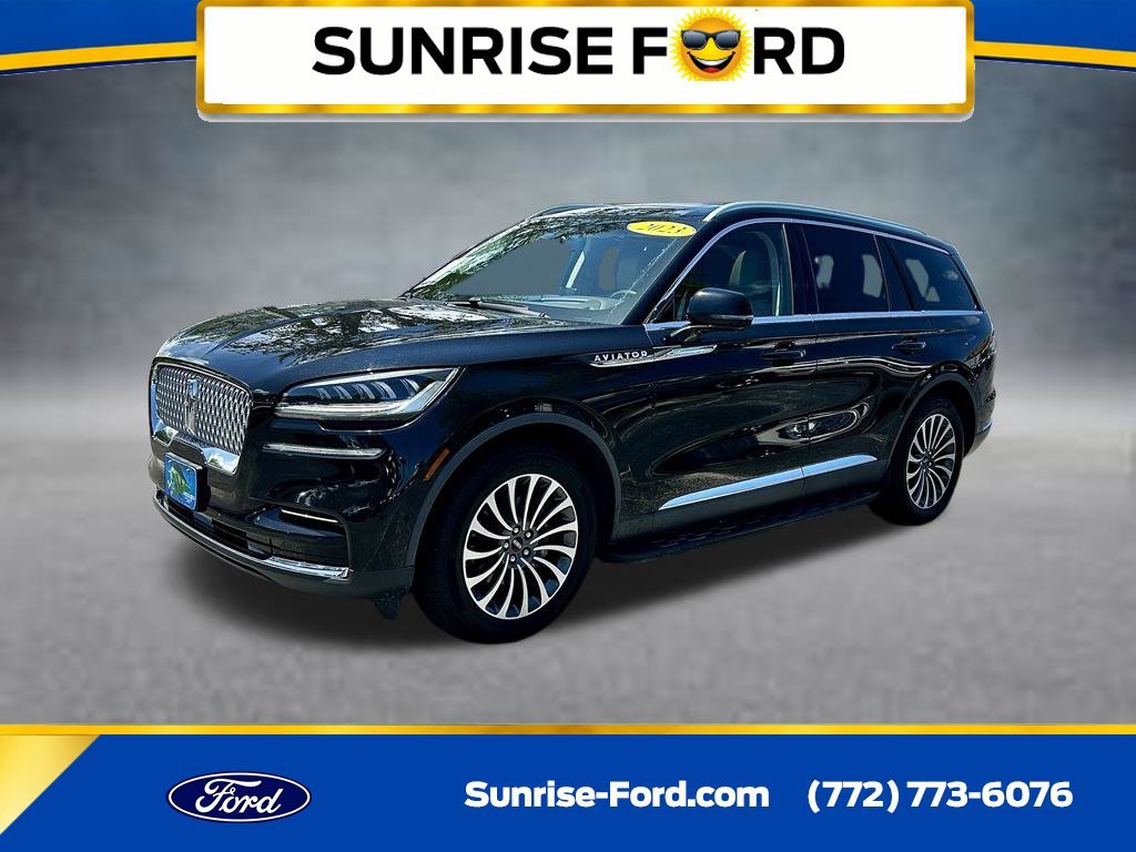 Used 2023 Black Lincoln Reserve image 1