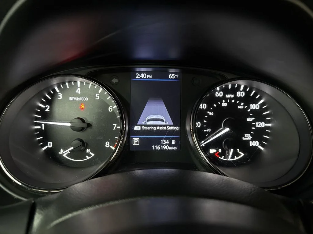 Used 2019 Gun Metallic Nissan SL image 22