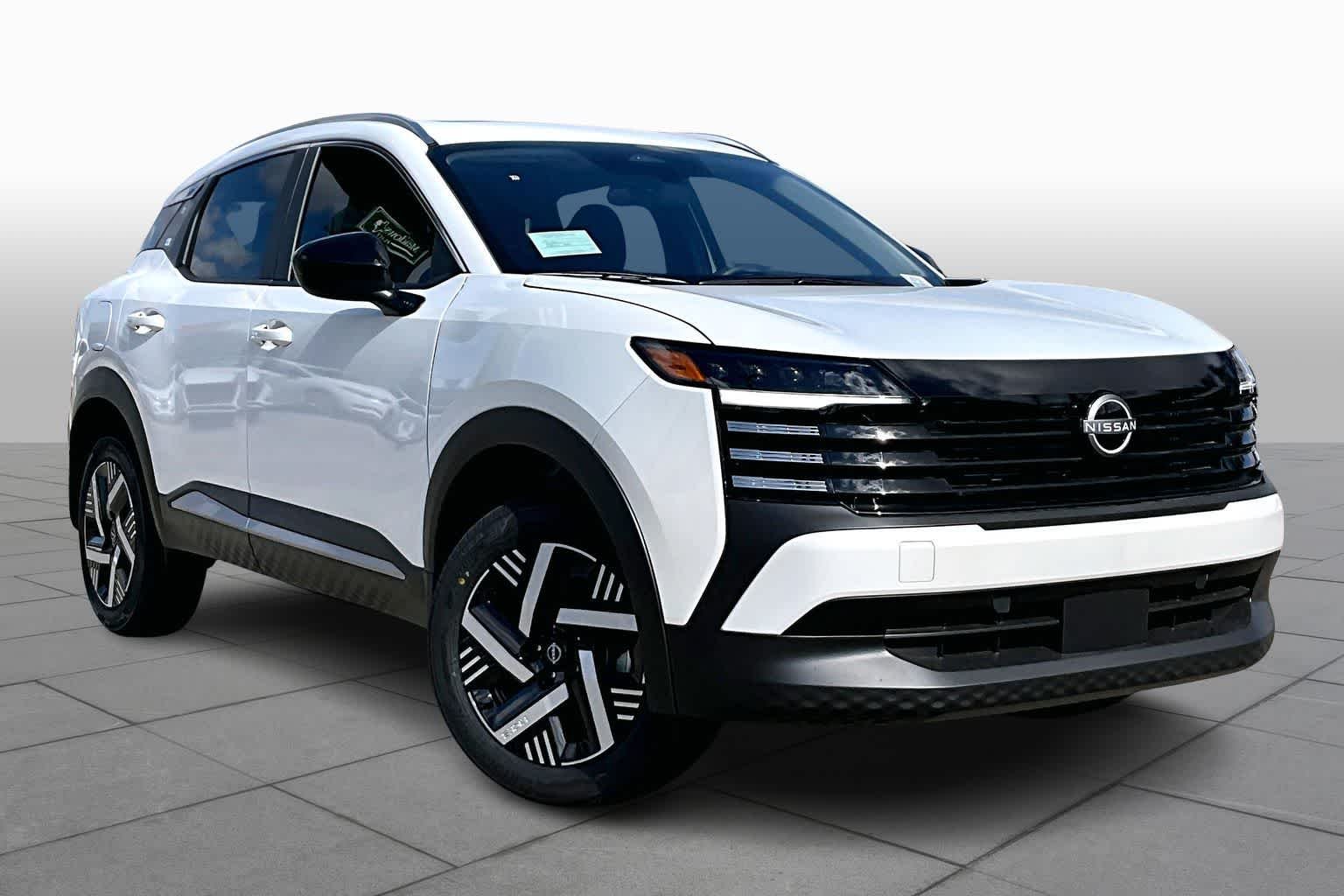 Used 2026 Aspen White Tricoat Nissan SV image 2