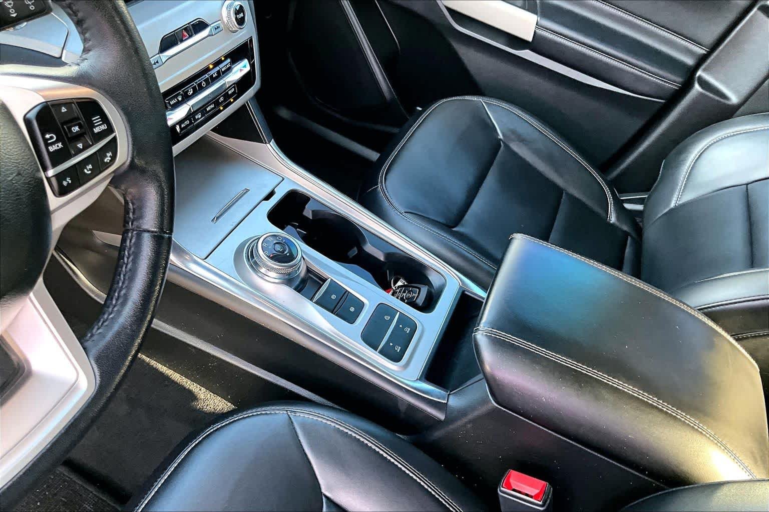 Used 2023 Agate Black Metallic Ford XLT image 20