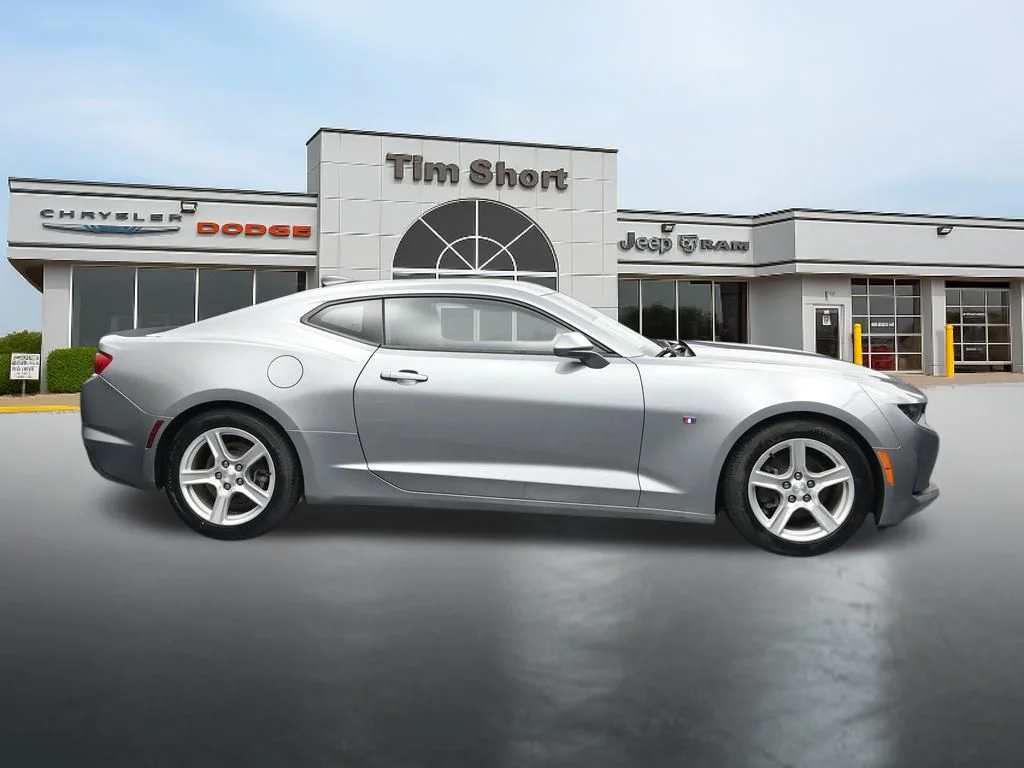 Used 2023 Gray Chevrolet 1LT image 6