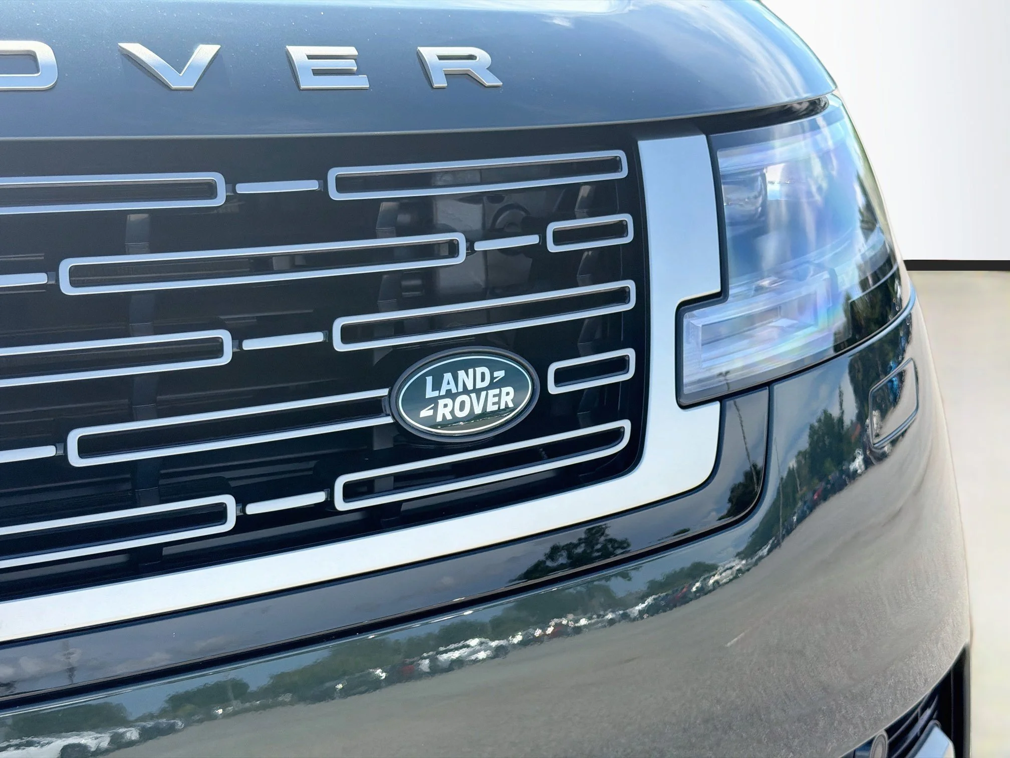 New 2026 Belgravia Green Land Rover SE image 46