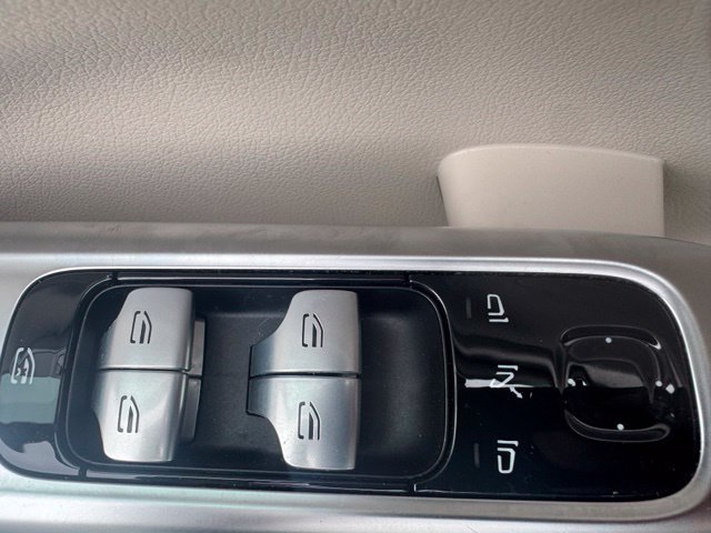 Used 2023 Polar White Mercedes-Benz C 300 image 10