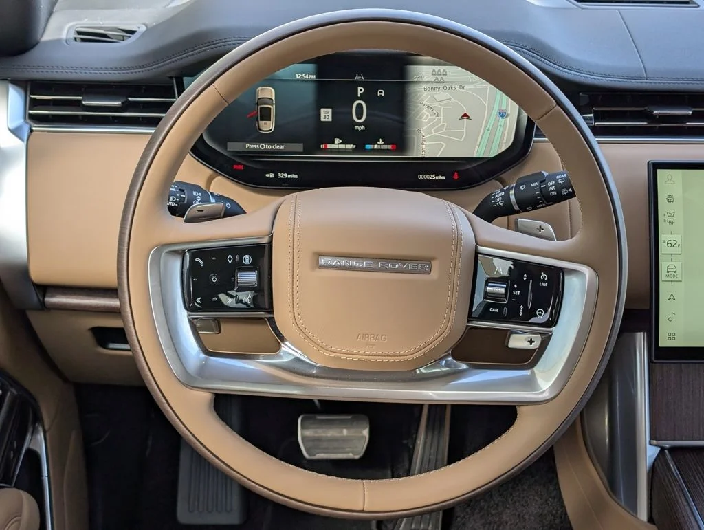 New 2026 Belgravia Green Land Rover SE image 23
