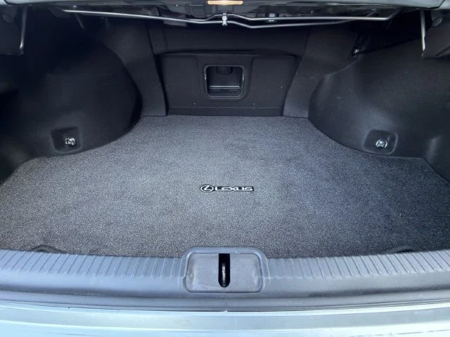 2024 Lexus ES Hybrid 300h - Photo 28