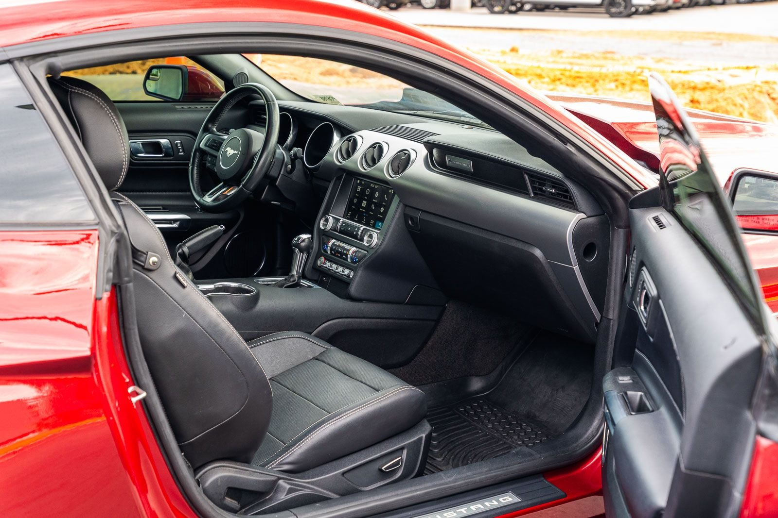 Used 2019 Red Ford GT Premium image 11