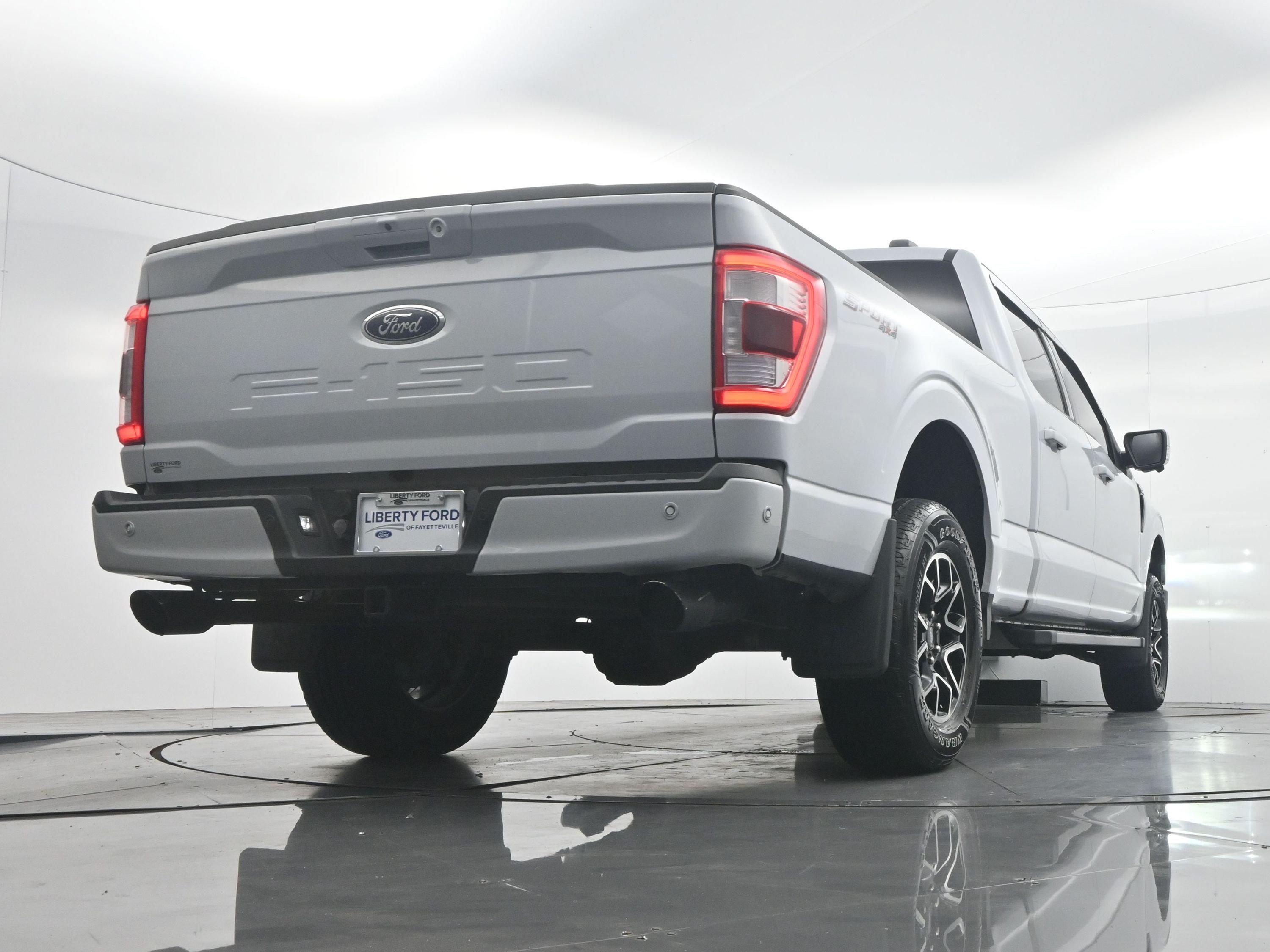 Certified Used 2021 White Metallic Ford LARIAT image 46