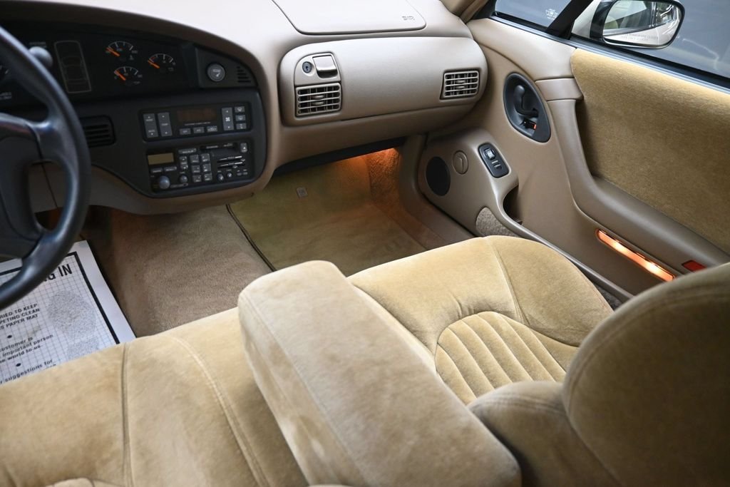 Used 1995 Beige Pontiac SE image 15