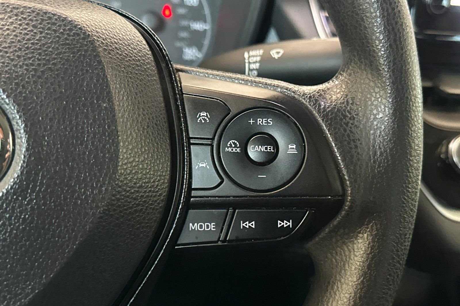 Used 2024  Toyota LE image 25