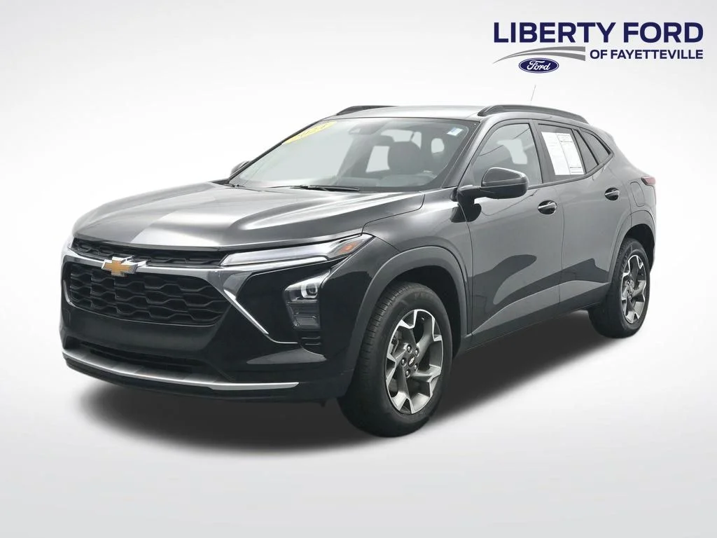 2024 Chevrolet Trax LT's photo