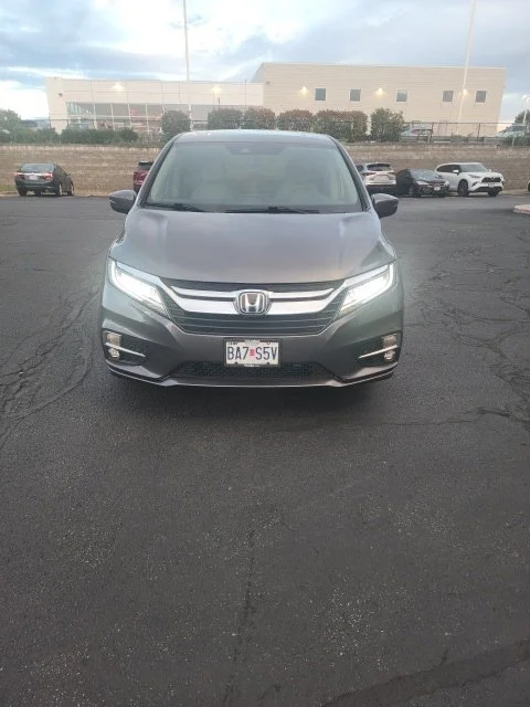Used 2019 Silver Honda Touring image 14