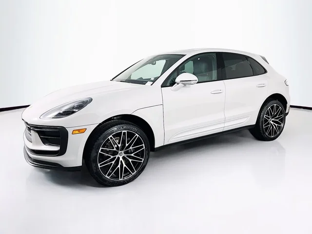 2026 Porsche Macan Base