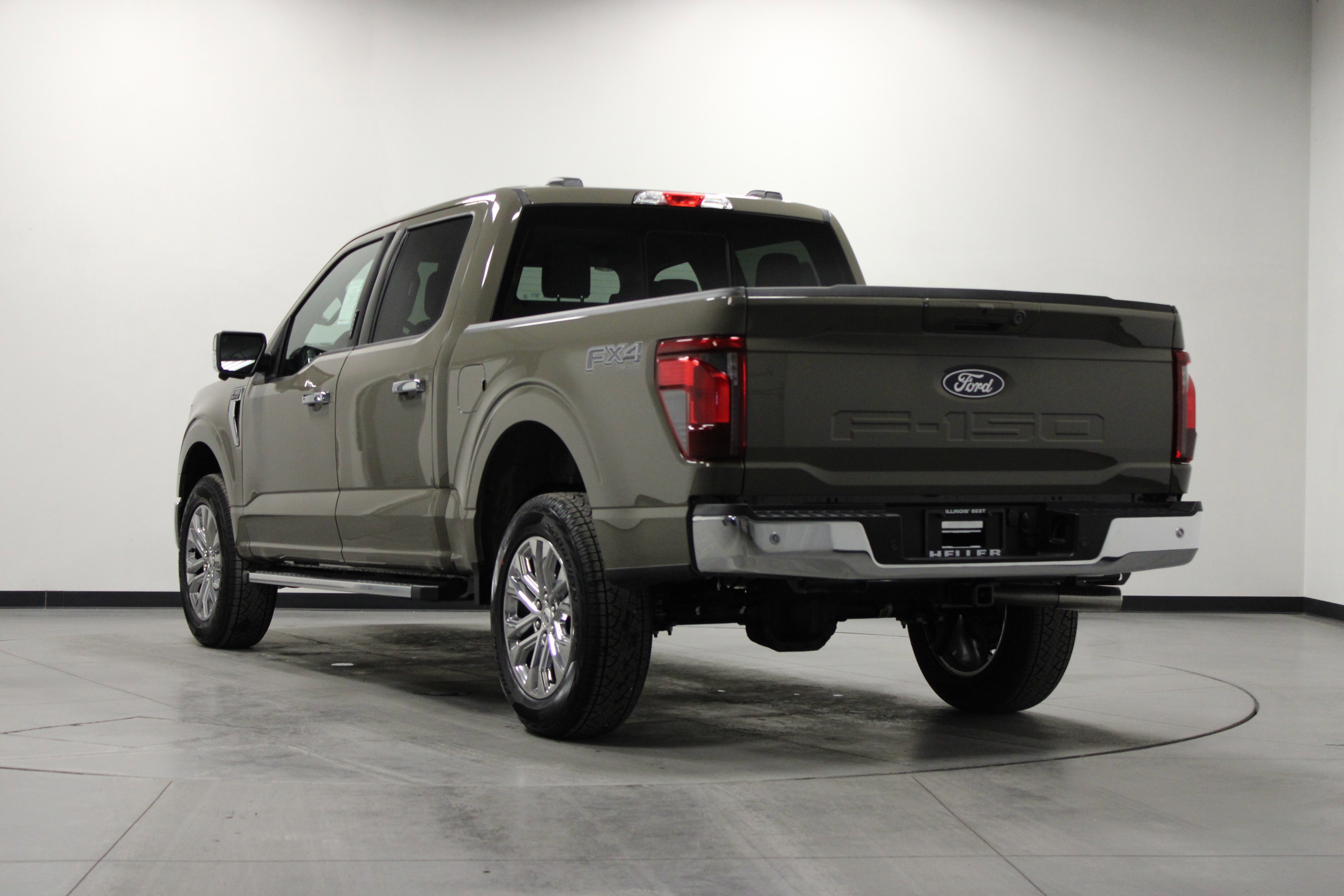 New 2026 Marsh Gray Ford XLT image 6