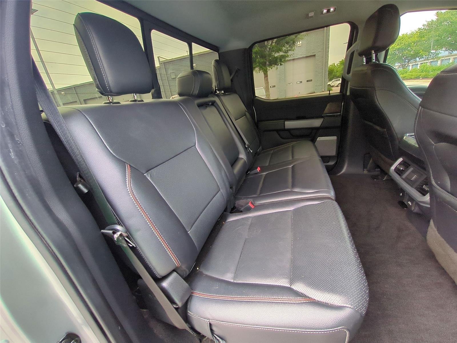 Used 2022 Iconic Silver Metallic Ford LARIAT image 36