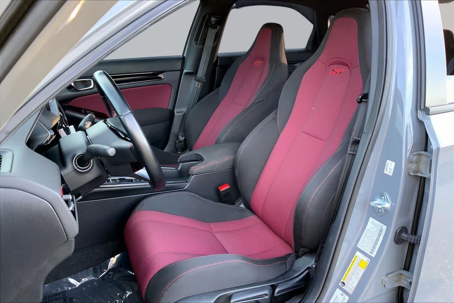 Used 2025 Urban Gray Pearl Honda  image 8
