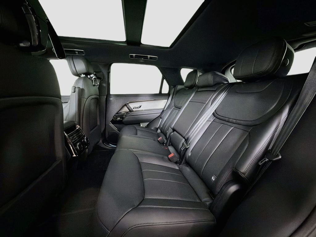 New 2027 Carpathian Grey Land Rover  SE P360 image 26