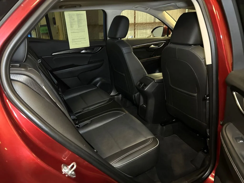 Used 2021 Cinnabar Buick Essence image 18