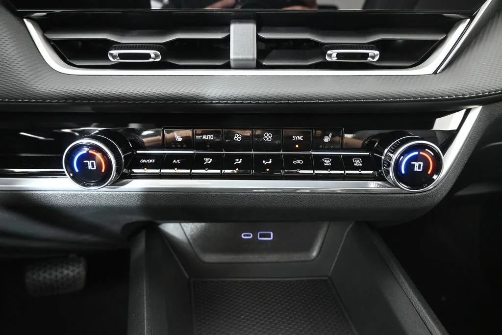 New 2026 Mosaic Black Metallic Chevrolet LT image 28