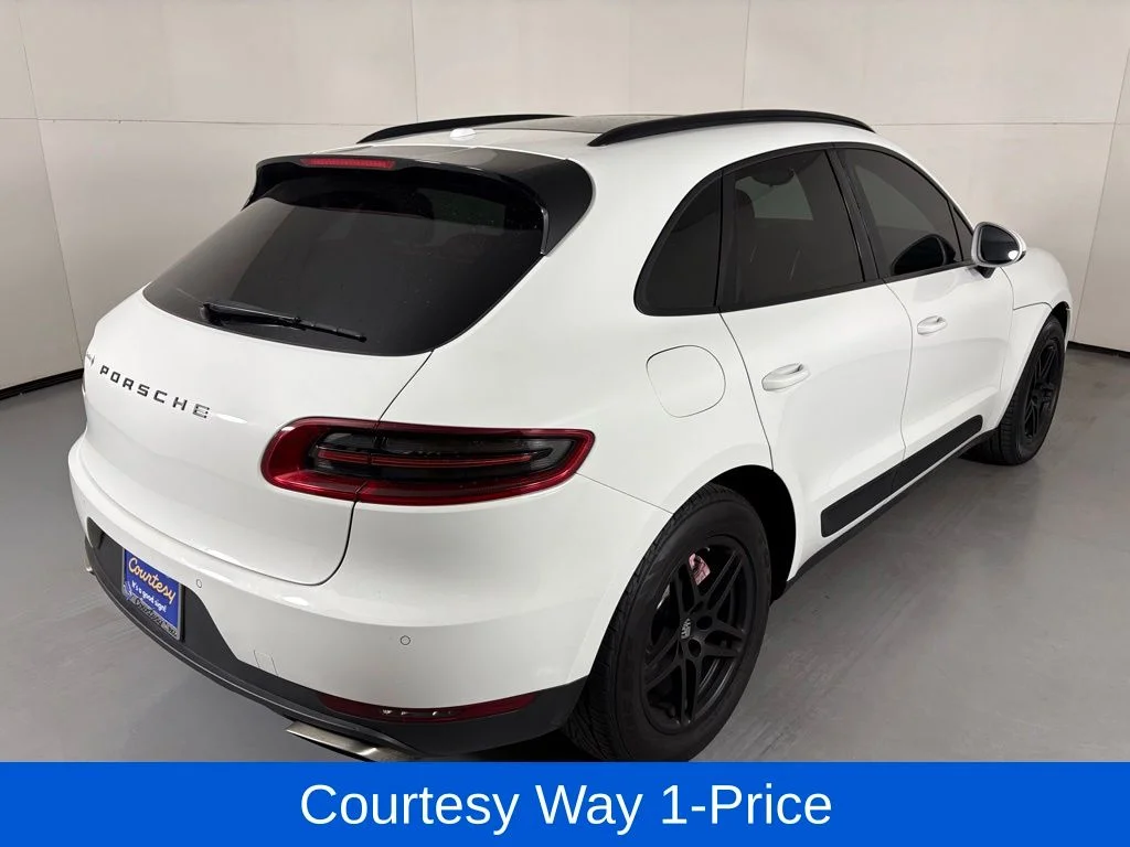 Used 2018 White Porsche Base image 10